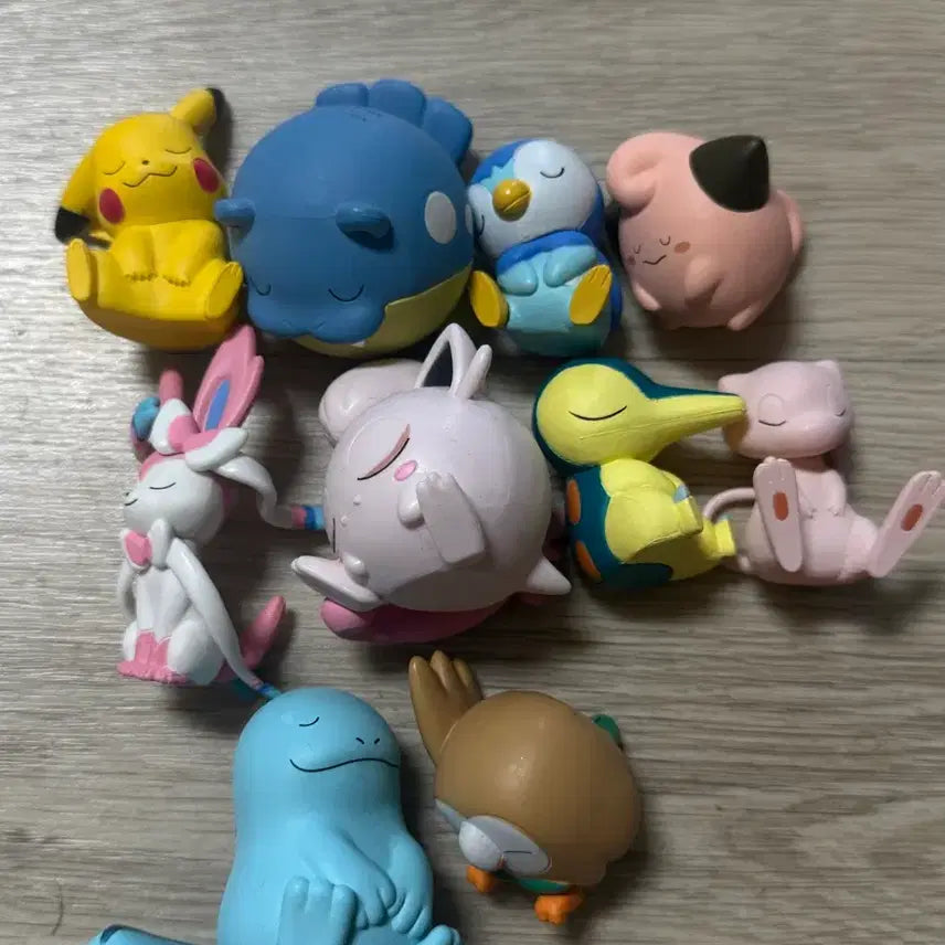 [BUNJANG] Pokemon Shoulder Perch Fig Gacha Set / 포켓몬스터 포켓몬 어깨쿵 Fig 가챠