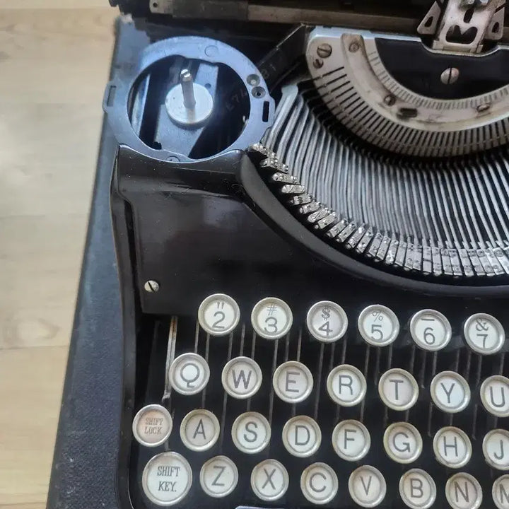 [BUNJANG] Underwood Typewriter (1930s) / 언더우드 타자기 판매