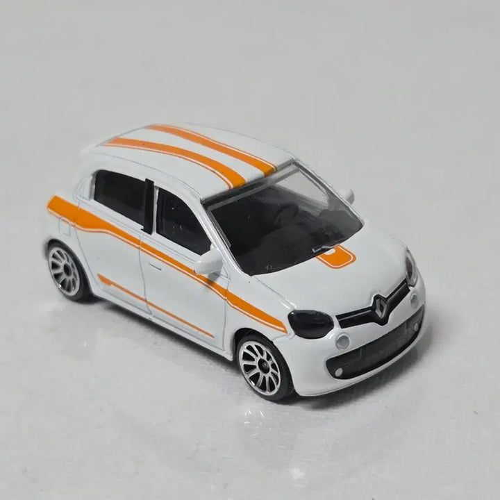 [BUNJANG] Majorette Renault Die-cast Miniature Car Interior Decor / 마조렛 르노 다이캐스트 미니카 인테리어소품 카페