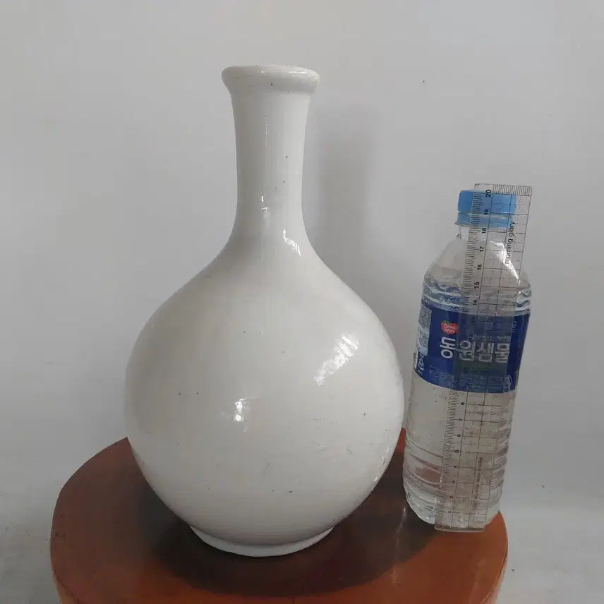 [BUNJANG] Joseon Dynasty White Porcelain Vase / 근대사 외사기 주병  - 백자 주병. 소품용