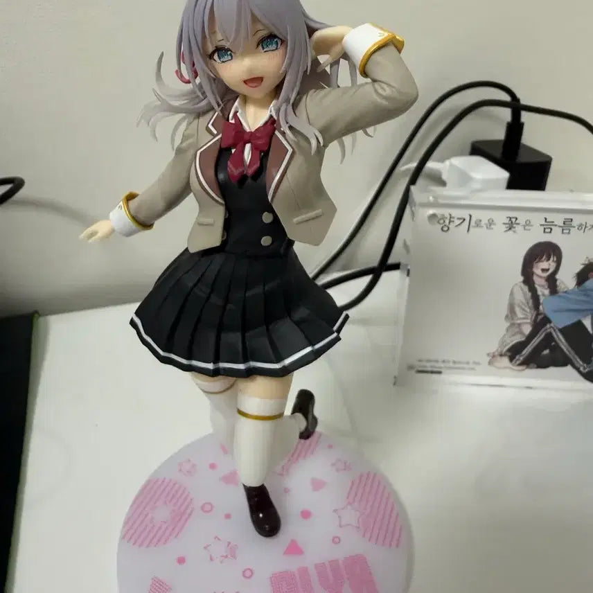 [BUNJANG] Girlfriend, Girlfriend Alya Figure / 가끔씩 툭하고 러시아어로 부끄러워하는 옆자리의 아랴양 피규어