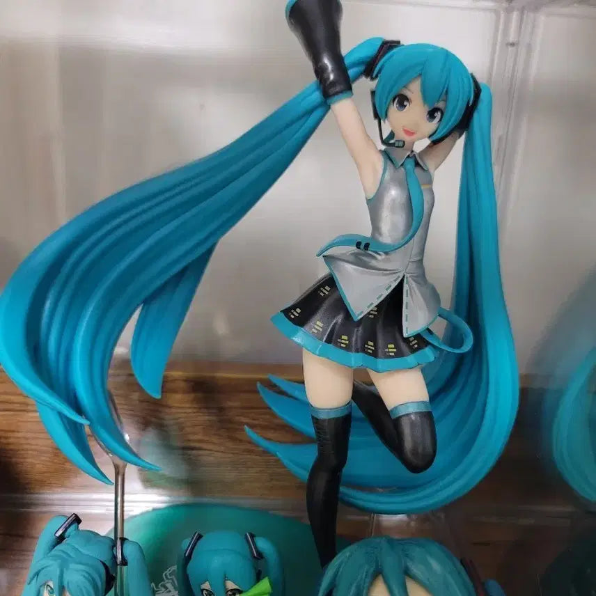 [BUNJANG] Hatsune Miku 10th Anniversary Original Figure / 10주년미쿠피규어 고전 오리지널미쿠