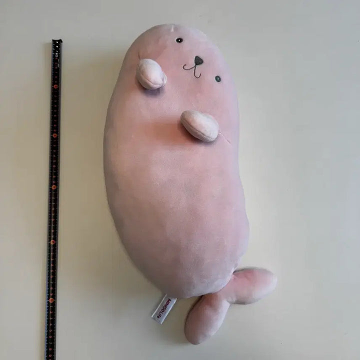 [BUNJANG] Soft &amp; Squishy Pink Seal Plush Toy (S-Grade) / 부들부들 말랑말랑 핑크 물개 애착 인형 (S급)