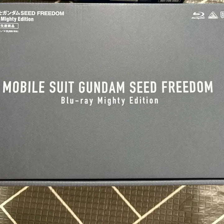 [BUNJANG] Mobile Suit Gundam SEED Freedom Blu-ray Mighty Edition &amp; Mighty Strike Freedom Limited Clear / 기동전사 건담 SEED FREEDOM 블루레이 마이티 에디션&amp;마이티 스트라크 프리덤 리미티드 클리어