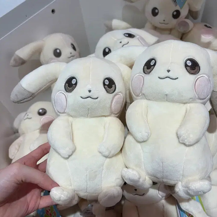 [BUNJANG] Pale Pikachu Plush Doll / 창백 피카츄 인형