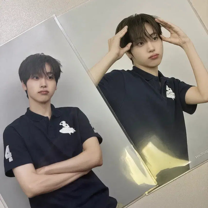 [BUNJANG] CRAVITY Hyungjun Photourism T-Shirt Mini Poster Bundle Set / 일괄) 크래비티 형준 포토이즘 반팔입고나와 미니 포스터