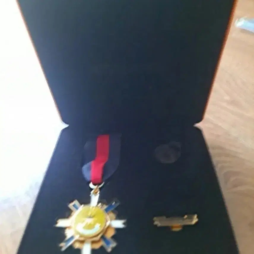 [BUNJANG] EXO 6th Anniversary Commemorative Medal / 엑소 데뷔 6주년 기념훈장