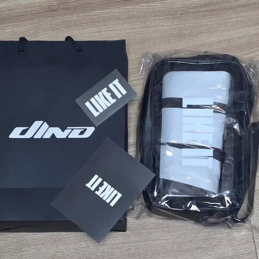 [BUNJANG] SEVENTEEN Dino Likey Music Show Production Kit Bundle Set / 디노 라이킷 사녹 공방 키트 역조공