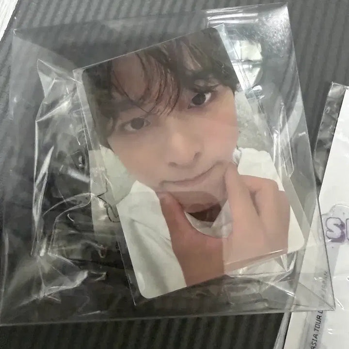 [BUNJANG] Kuri Hat Keychain (Sealed) / 쿠리 모자키링 미개봉 양도