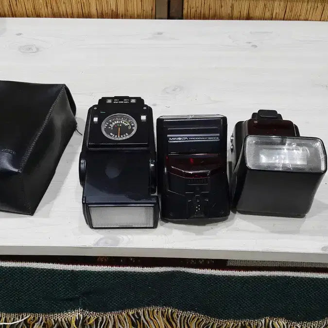 [BUNJANG] Canon Speedlite 199A, Minolta Program 3200i, Nikon Speedlite SB-24 Flash Units (Display/Parts) / 디피용/부품용 카메라 플래시 3대