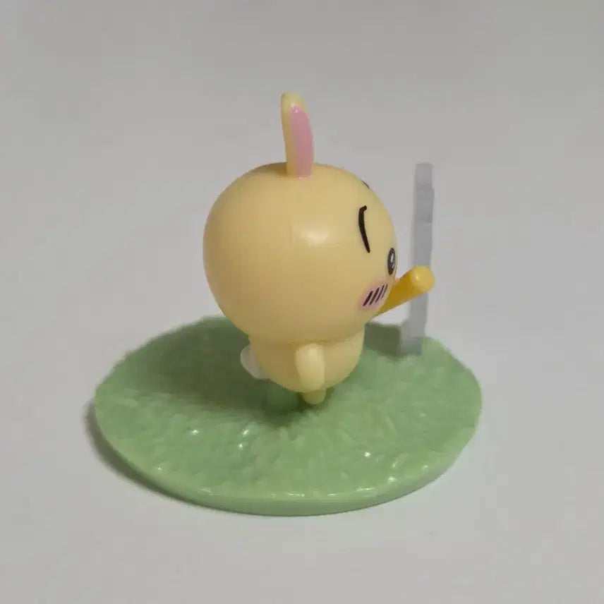 [BUNJANG] Chiikawa Usagi Choco Egg Figure / 치이카와 초코에그 우사기 단무지