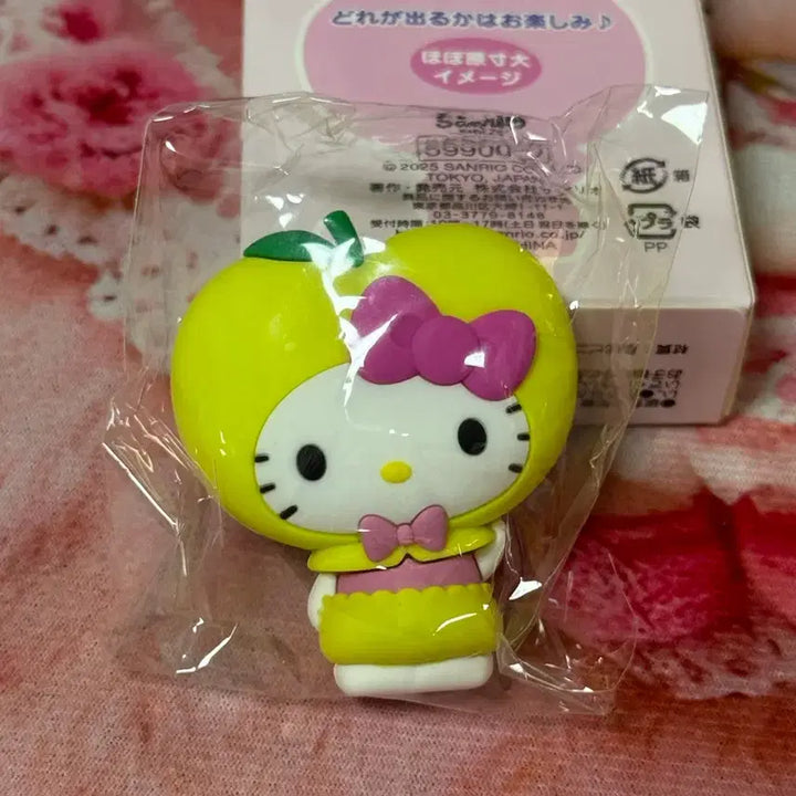 [BUNJANG] Sanrio Random Magnet (Hello Kitty) / (정품) 산리오 랜덤 마그넷 (헬로키티)