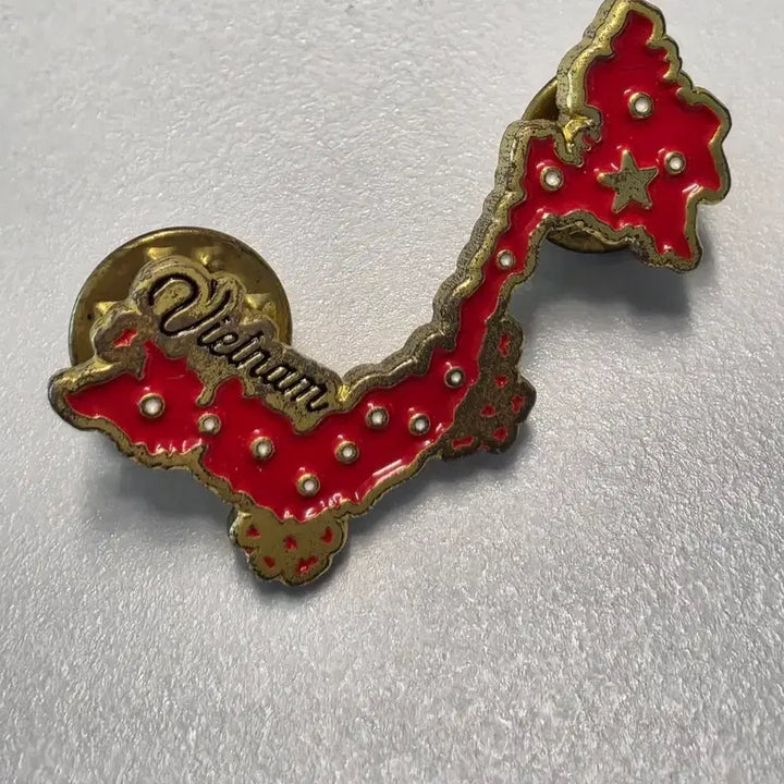 [BUNJANG] Vietnam Flag Lapel Pin / 베트남 국기 뱃지