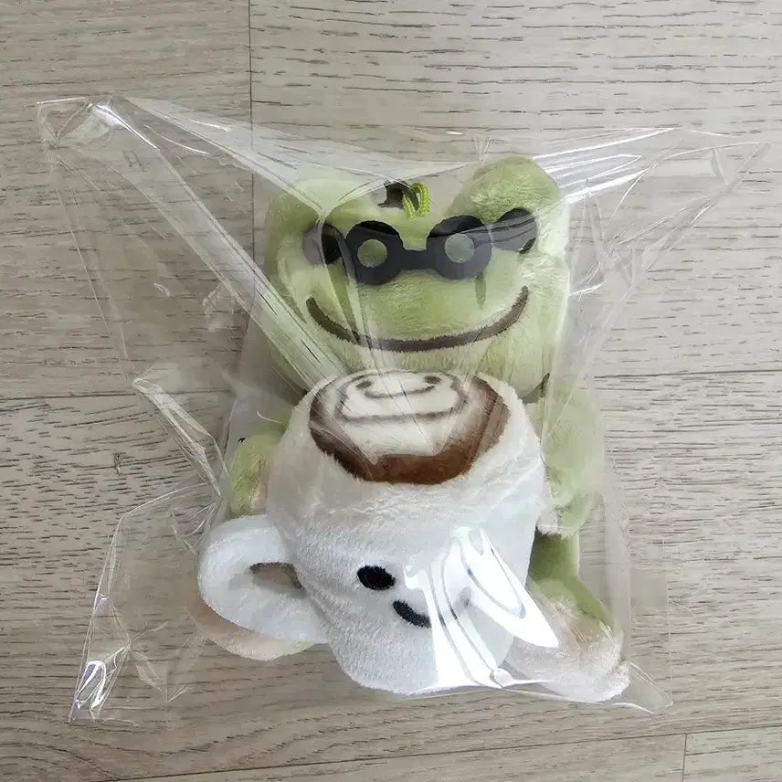 [BUNJANG] Pickles Frog Coffee Plush Keychain / 피클스 개구리 커피 인형 키링 일본 정품 새제품