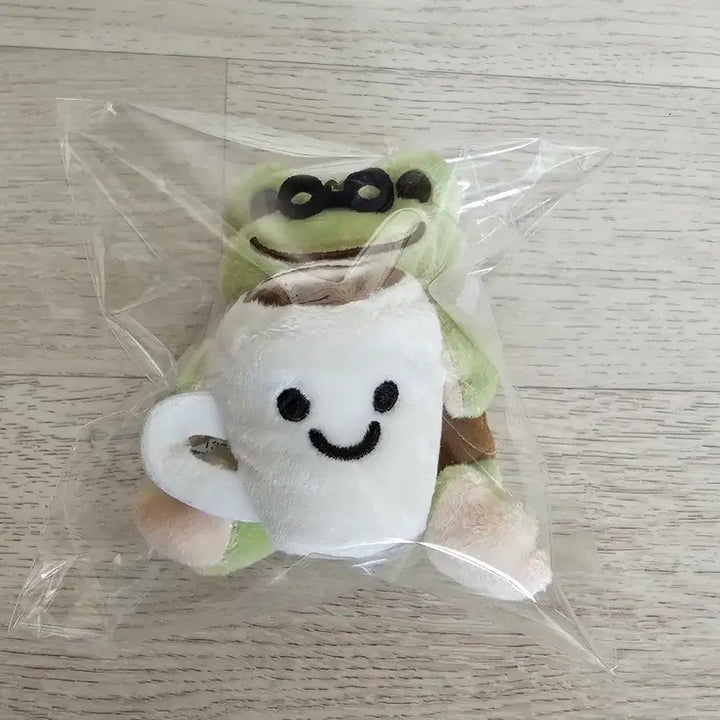 [BUNJANG] Pickles Frog Coffee Plush Keychain / 피클스 개구리 커피 인형 키링 일본 정품 새제품
