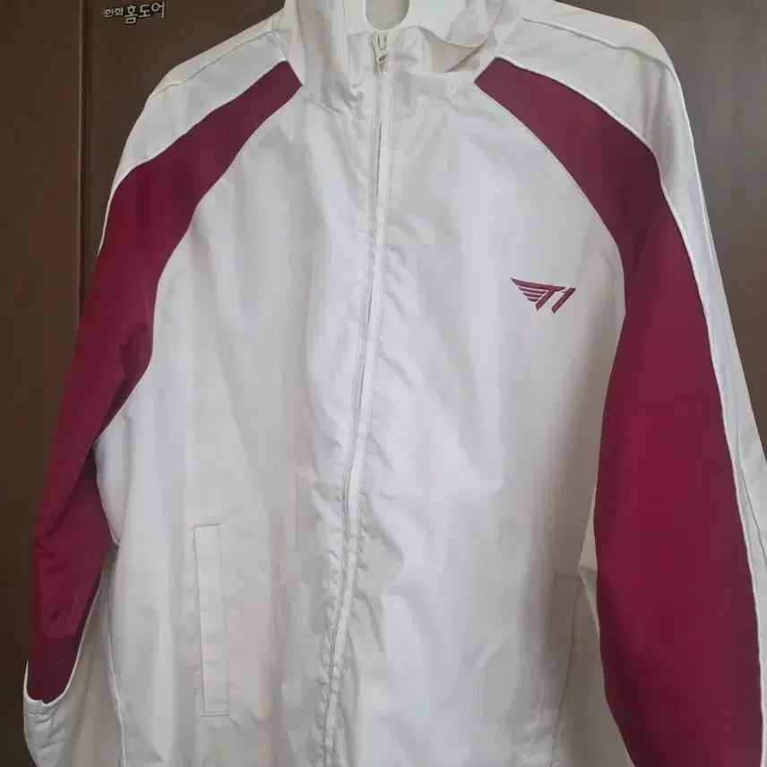 [BUNJANG] T1 Membership Windbreaker Red Size 1 2024 Edition / t1 티원 멤버십 윈드브레이커 바람막이 레드 2024버전 1사이즈