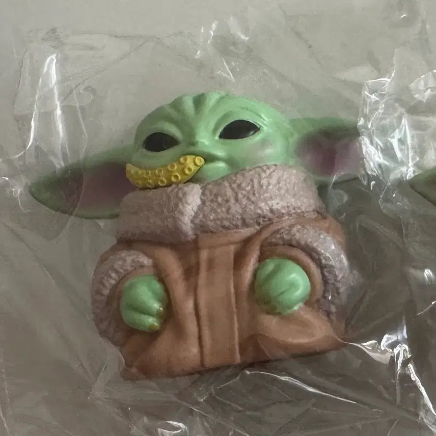 [BUNJANG] Mandalorian Grogu Sofubi Figure (Unsealed) / 만달로리안 그로구 소프비 미개봉 양도