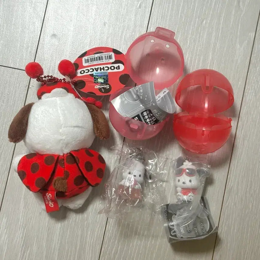 [BUNJANG] Sanrio Pochacco Ladybug Plush Keychain + Gacha Set Bundle / (일괄)산리오 포차코 무당벌레 인형 키링 + 포차코 가챠 세트