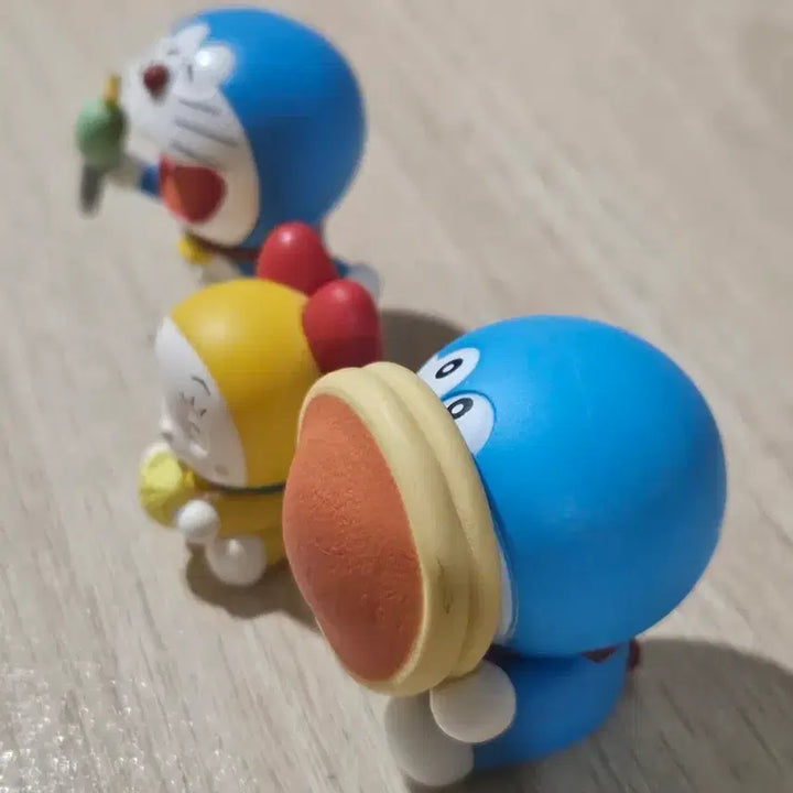 [BUNJANG] Authentic Doraemon Figure Set (3 Types) / 정품 도라에몽 피규어 3종 일괄