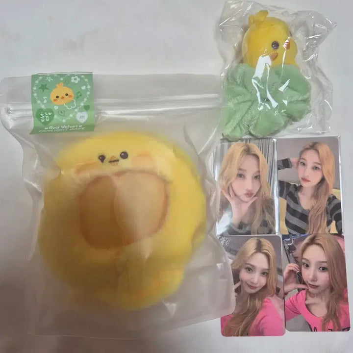 [BUNJANG] Red Velvet Joy - Official Lightstick Scrunchie + Lightstick Cape + SM Store POB + Apple Music POB / 레드벨벳 조이 응원봉 스크런치 + 응원봉 케이프 + 슴스토어, 애플뮤직 미공포