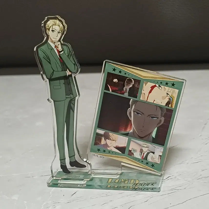 [BUNJANG] Spy x Family Loid Forger Acrylic Stand / 카도카와 스파이패밀리 로이드 포저 아크릴 스탠드