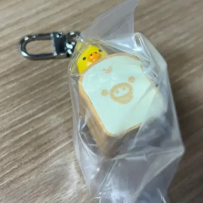 [BUNJANG] CGV Rilakkuma Kiiroitori B Charm / CGV 리락쿠마 키링 키이로이토리b 돼병