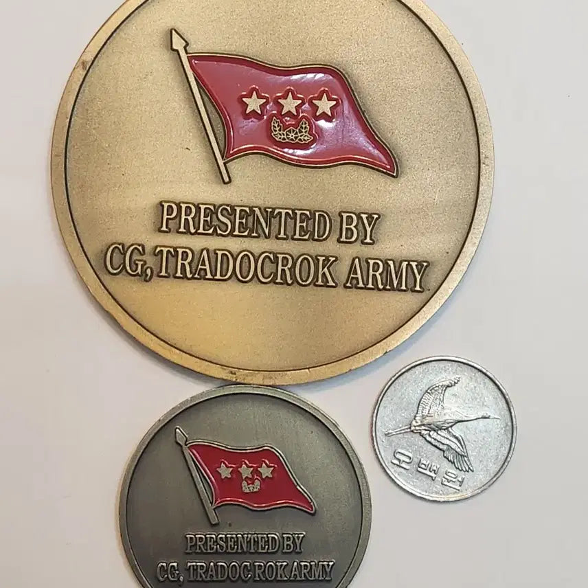 [BUNJANG] ROK Army TRADOC Command Large and Small Medals (2-Piece Bundle Set) / 메달 2개 일괄 , 교육사령부 대형, 소형 메달 2개