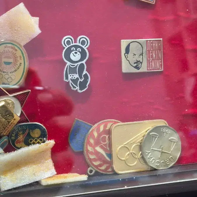 [BUNJANG] 1988 Seoul Olympics Commemorative Badge Set (80 Types) / 88올림픽 기념 뱃지 80종 (택배 불가능)