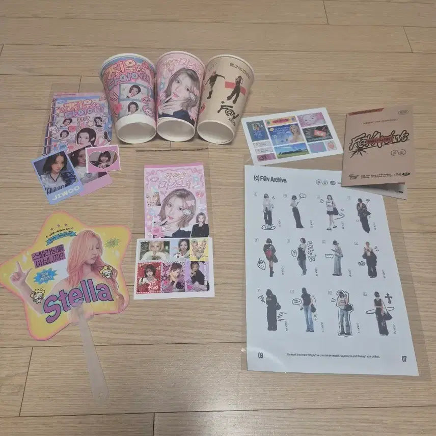 [BUNJANG] NMIXX Jiwoo Birthday Cafe Merchandise Bundle / 하투하 지우 생카 생일카페