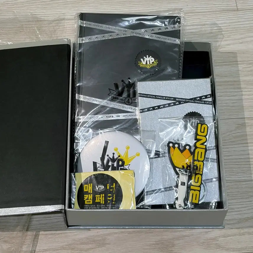 [BUNJANG] BIGBANG 4th Generation VIP Fanclub Goods Bundle Set / 빅뱅 4기 VIP 팬클럽 굿즈 (일부구성)
