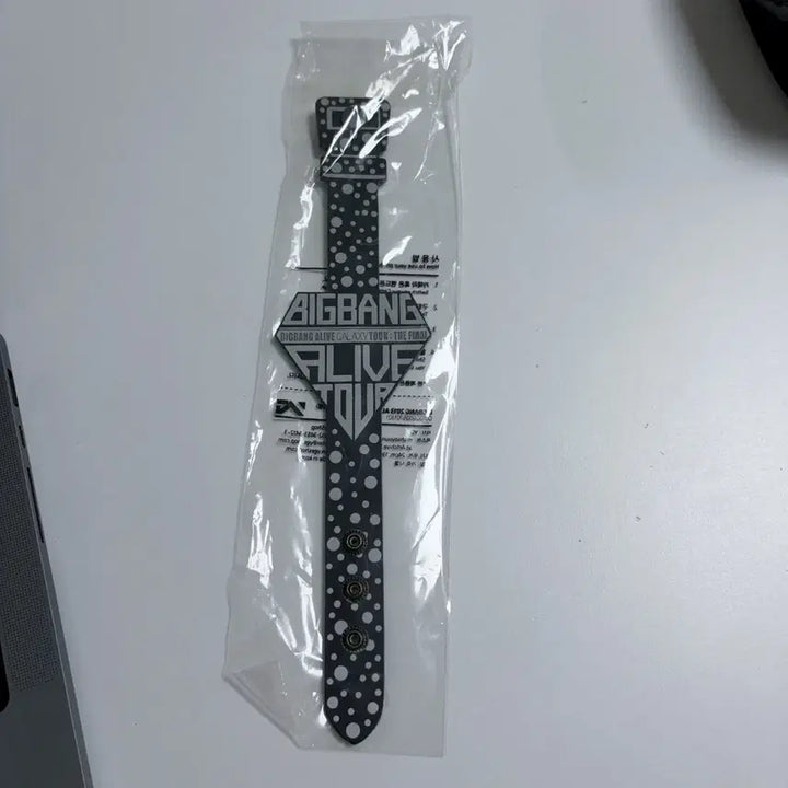 [BUNJANG] BIGBANG Alive Tour Glow Stick (BIGBANG Version) / (희귀) 빅뱅 얼라이브 투어 발광팔찌 (빅뱅버전)