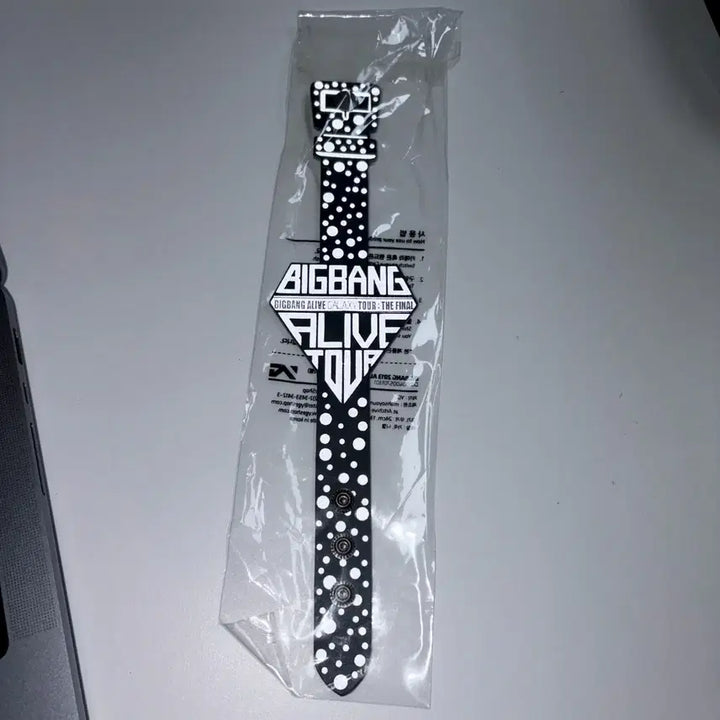 [BUNJANG] BIGBANG Alive Tour Glow Stick (BIGBANG Version) / (희귀) 빅뱅 얼라이브 투어 발광팔찌 (빅뱅버전)