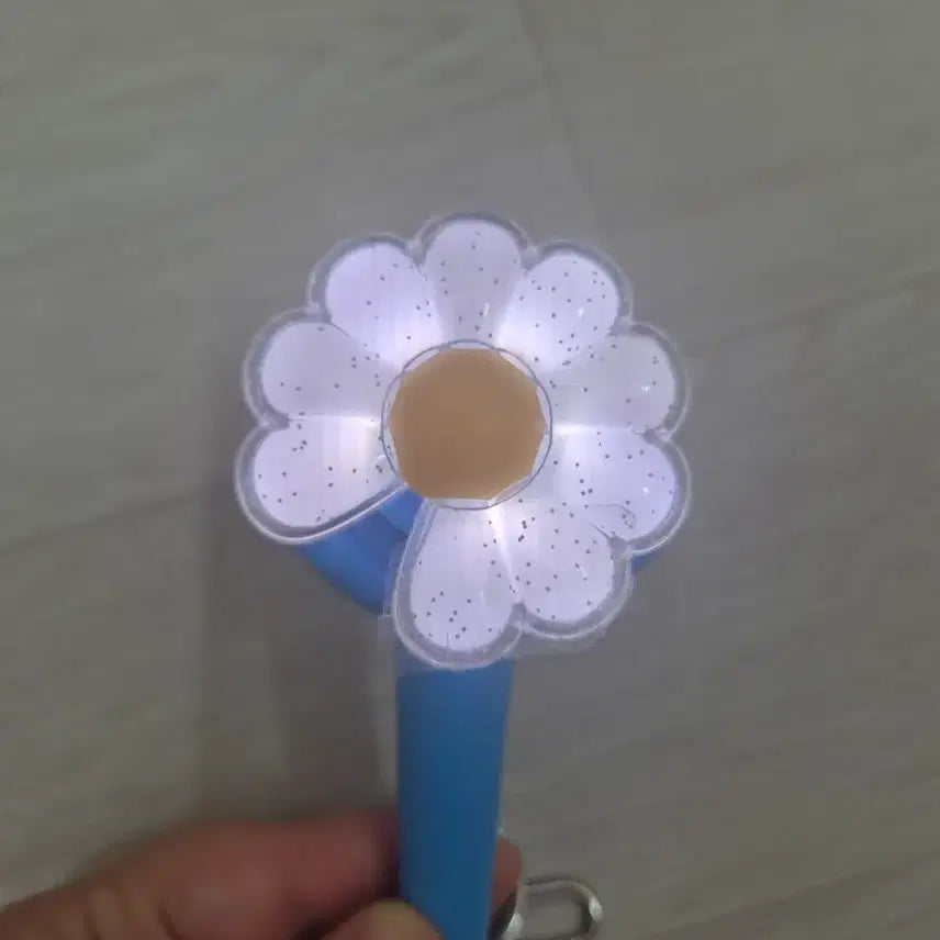 [BUNJANG] G-Dragon Lightstick Keychain Sky Blue / 지드래곤 응원봉키링 스카이블루