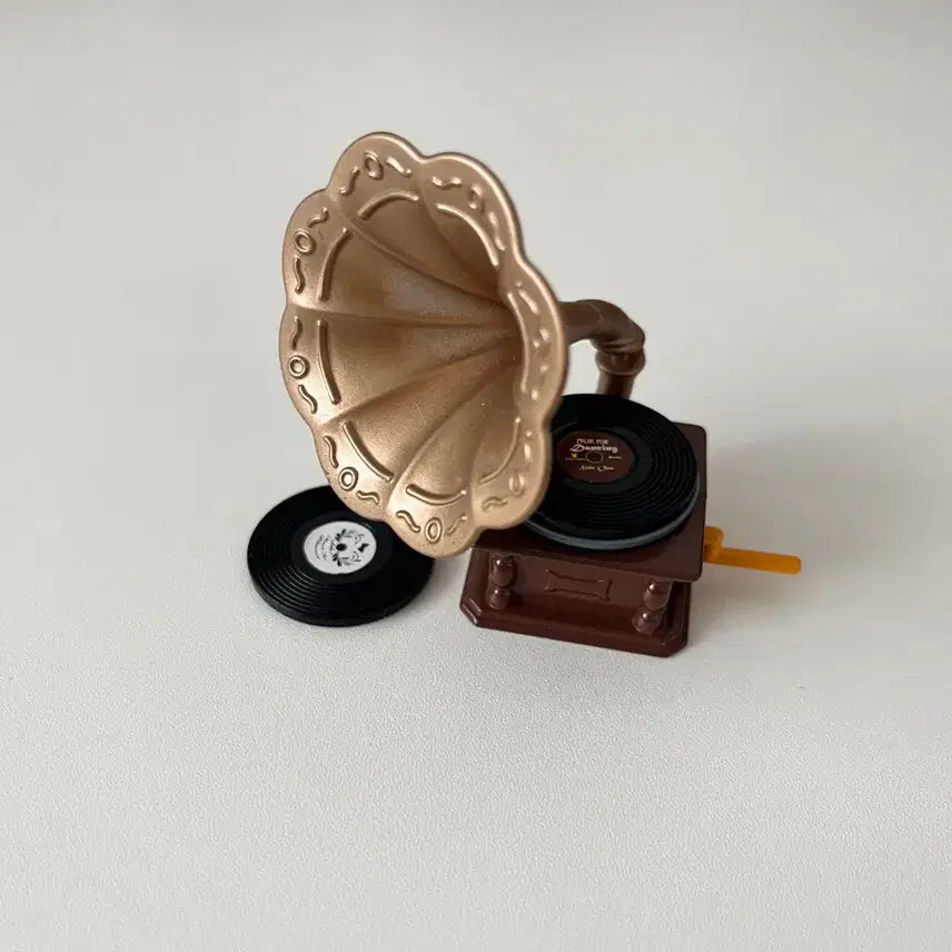 [BUNJANG] Sylvanian Families Gramophone Record Player / 실바니안 소품 축음기 턴테이블