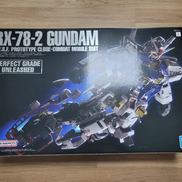 [BUNJANG] Bandai PG Unleashed First Gundam Model Kit / pg 언리쉬드 퍼스트건담