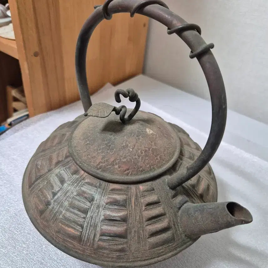 [BUNJANG] Antique Copper Teapot with Leaf Lid / 앤틱 구리 주전자