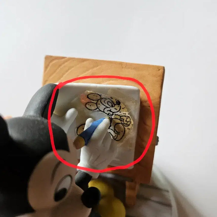 [BUNJANG] Artist Mickey Ceramic Figurine / 화가 미키 도기 피규어