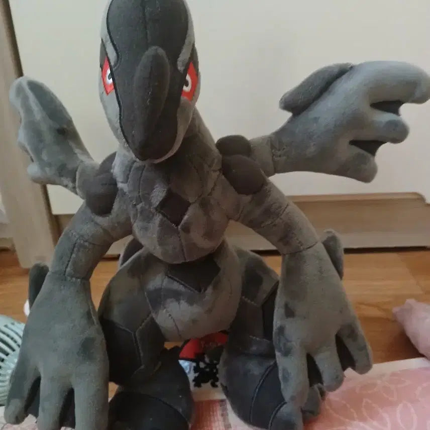 [BUNJANG] Pokemon Zekrom Plush Toy / 포켓몬 제크로무(Zekrom) 봉제인형