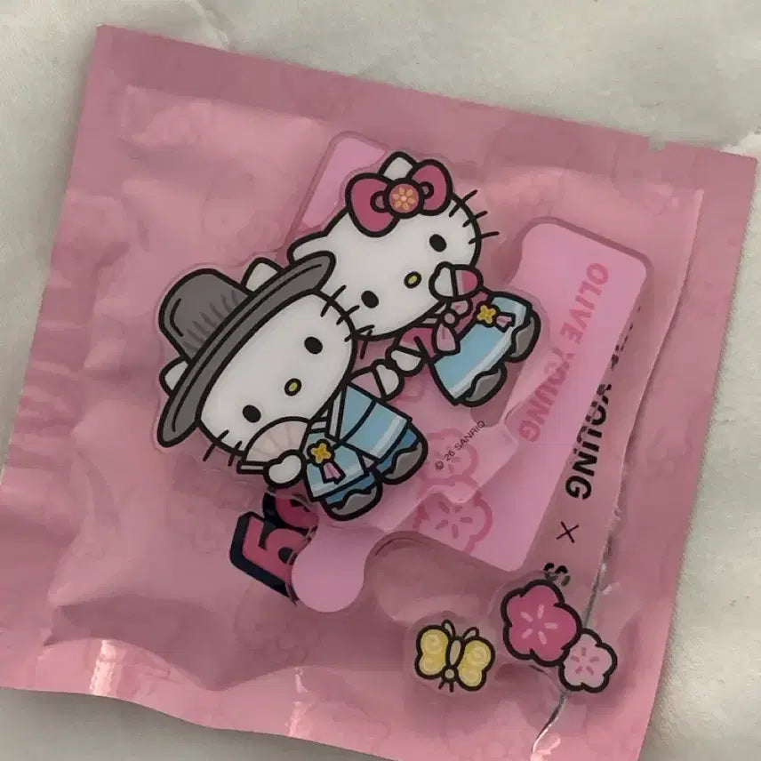 [BUNJANG] Sanrio Hello Kitty Collaboration Acrylic Stand Secret / 올리브영 산리오 키티 콜라보 아크릴스탠드 시크릿