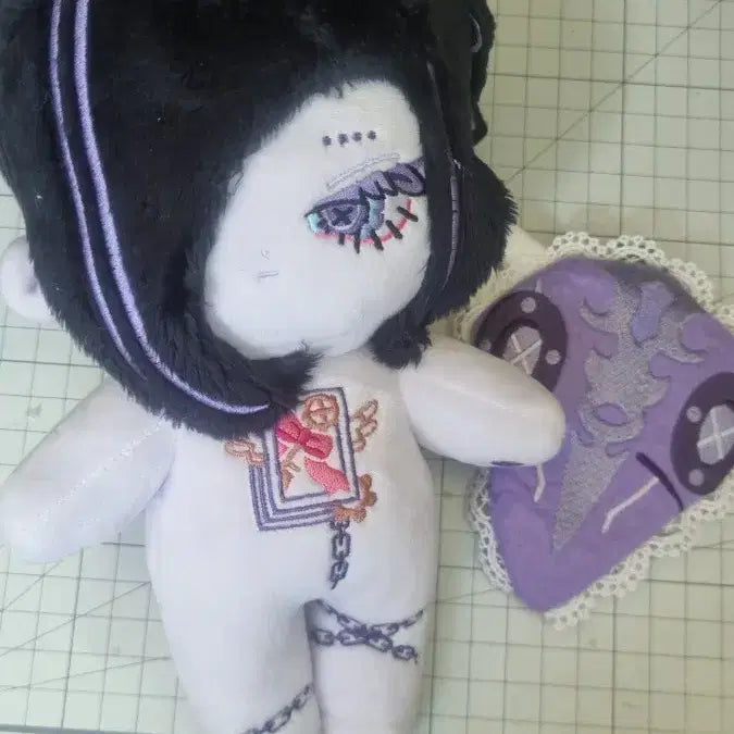 [BUNJANG] 20cm Unbranded "Night Crow" Cotton Doll / 무속성 솜인형 20cm 밤까마귀