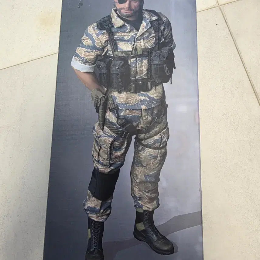[BUNJANG] Metal Gear Solid V: The Phantom Pain Big Boss 1/6 Scale Figure / 메탈기어솔리드V 팬텀페인 빅보스 1/6 스케일 피규어