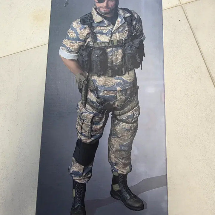 [BUNJANG] Metal Gear Solid V: The Phantom Pain Big Boss 1/6 Scale Figure / 메탈기어솔리드V 팬텀페인 빅보스 1/6 스케일 피규어