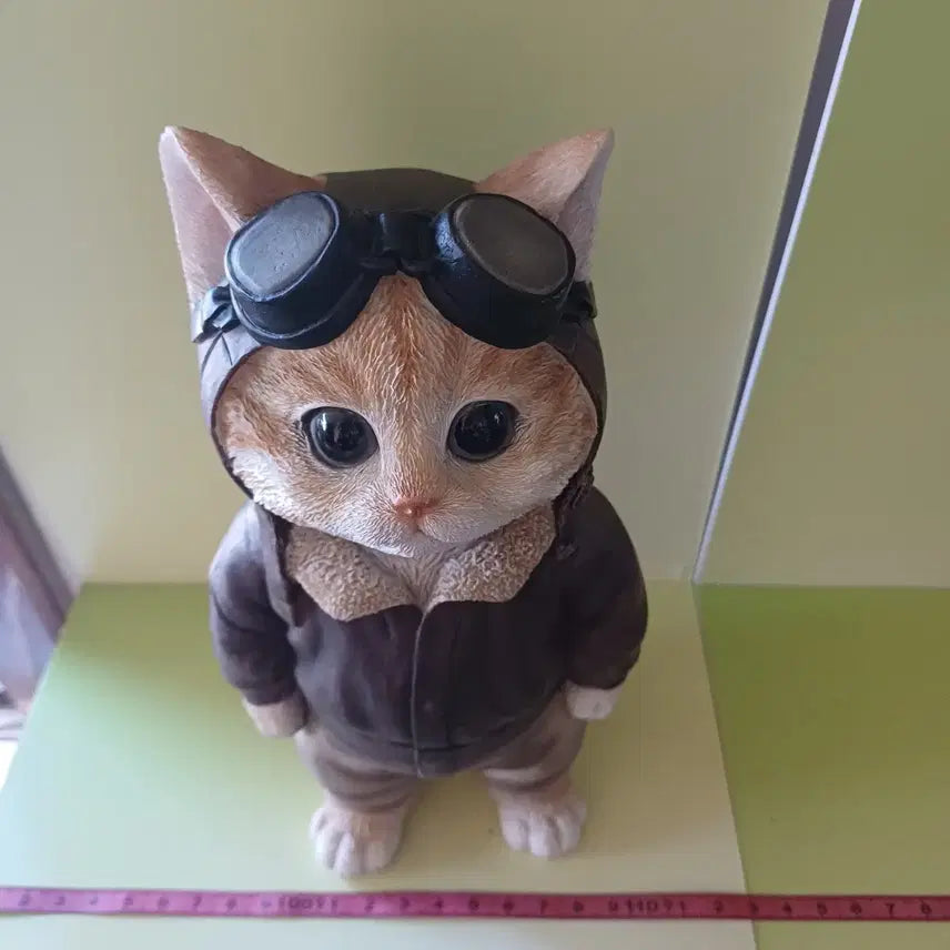 [BUNJANG] Pilot Cat Figurine / 파일럿 고양이 피규어