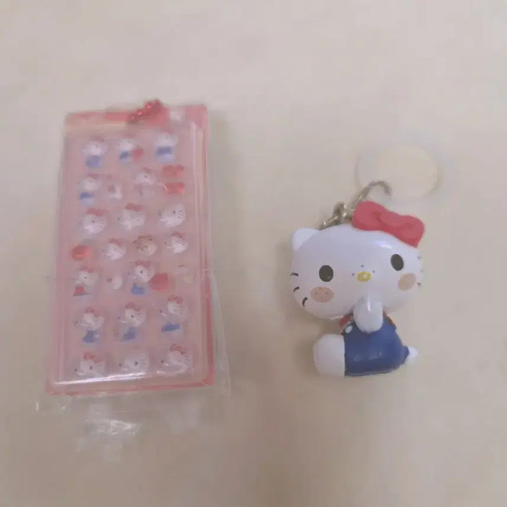 [BUNJANG] Sanrio Hello Kitty Bonbon Drop Monchhichi Collaboration Megirushi Gacha Set / 산리오 키티 봉봉드롭 몬치치콜라보 메지루시 가챠 일괄