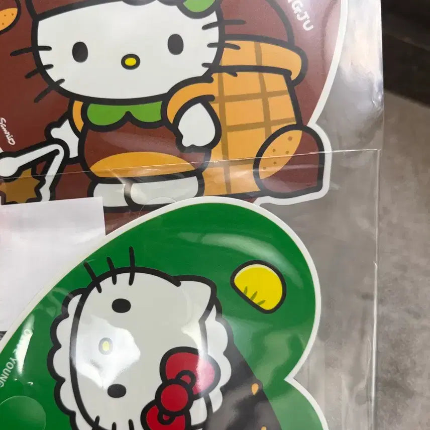[BUNJANG] Hello Kitty Princess Kitty &amp; Gimcheon Kitty Fan / 올리브영 부채 공주 김천