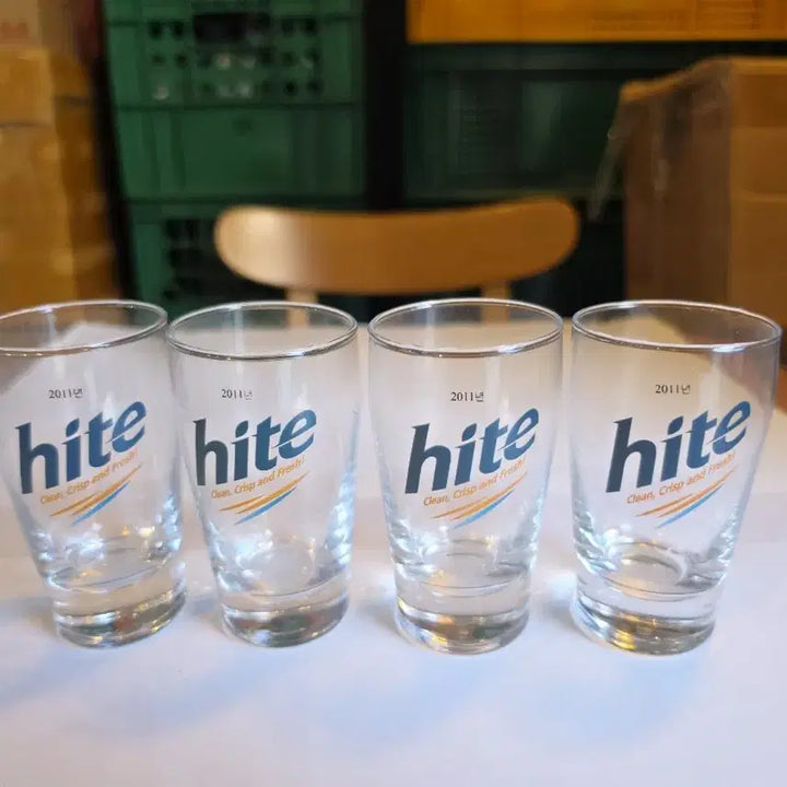[BUNJANG] Hite Beer History Mini Ssomak Glass Set (2011) / 하이트 맥주 히스토리 미니 쏘맥잔 미니잔 2011년