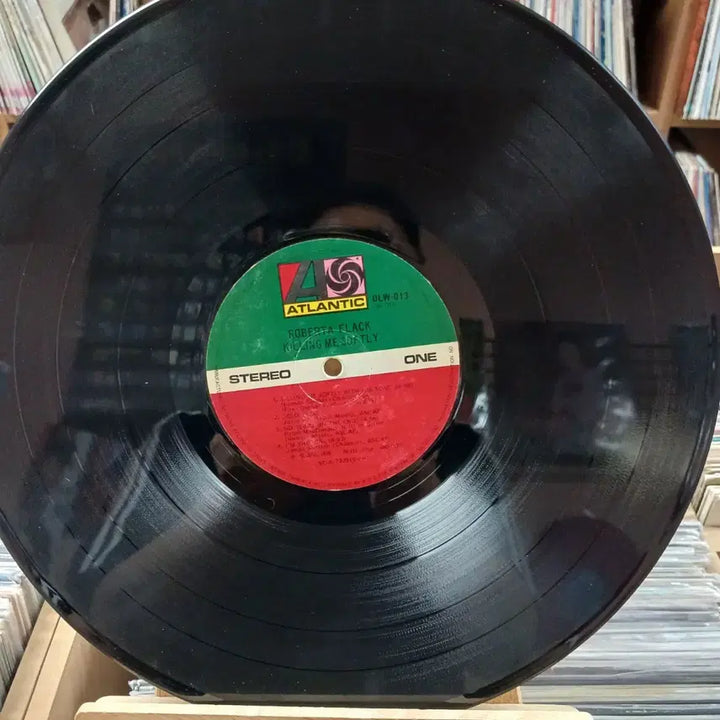 [BUNJANG] Roberta Flack Killing Me Softly LP Vinyl / 팝 명곡 로버타 플랙 Killing Me Softly LP 할인