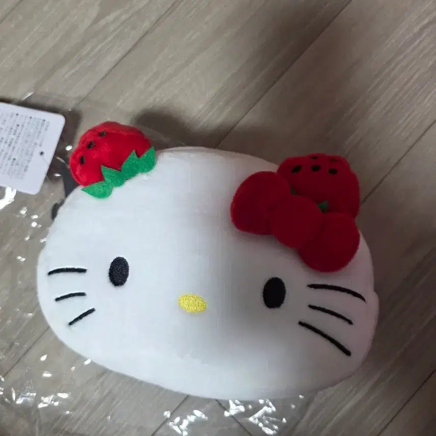 [BUNJANG] Aveil Strawberry Kitty Ichigoman Pouch / 아베일 딸기 키티 이치고맨 파우치