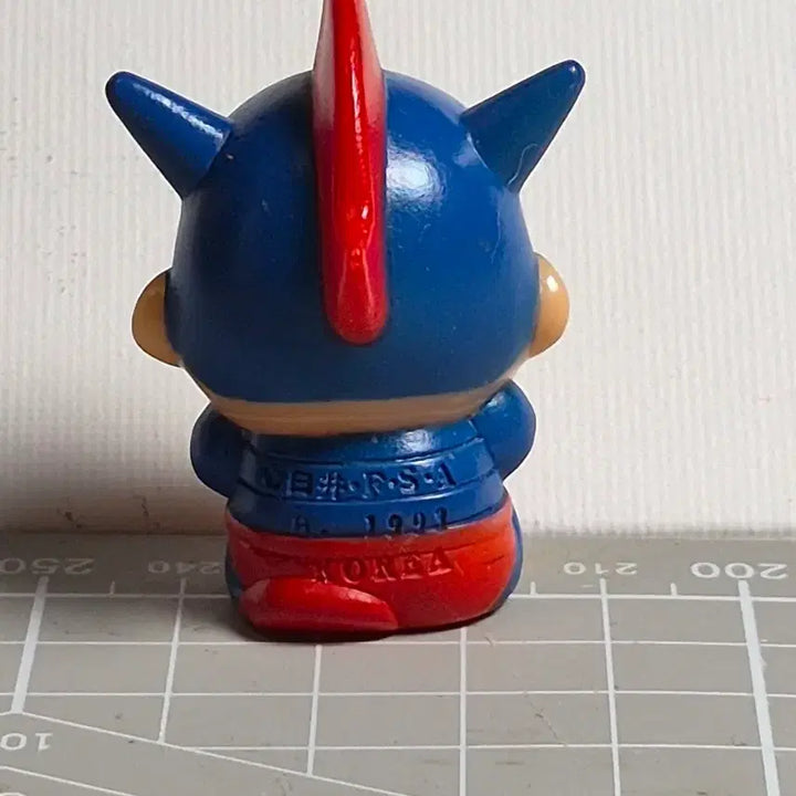 [BUNJANG] Vintage Crayon Shin-chan Action Mask Finger Puppet / 짱구 고전 손가락인형 액션가면2