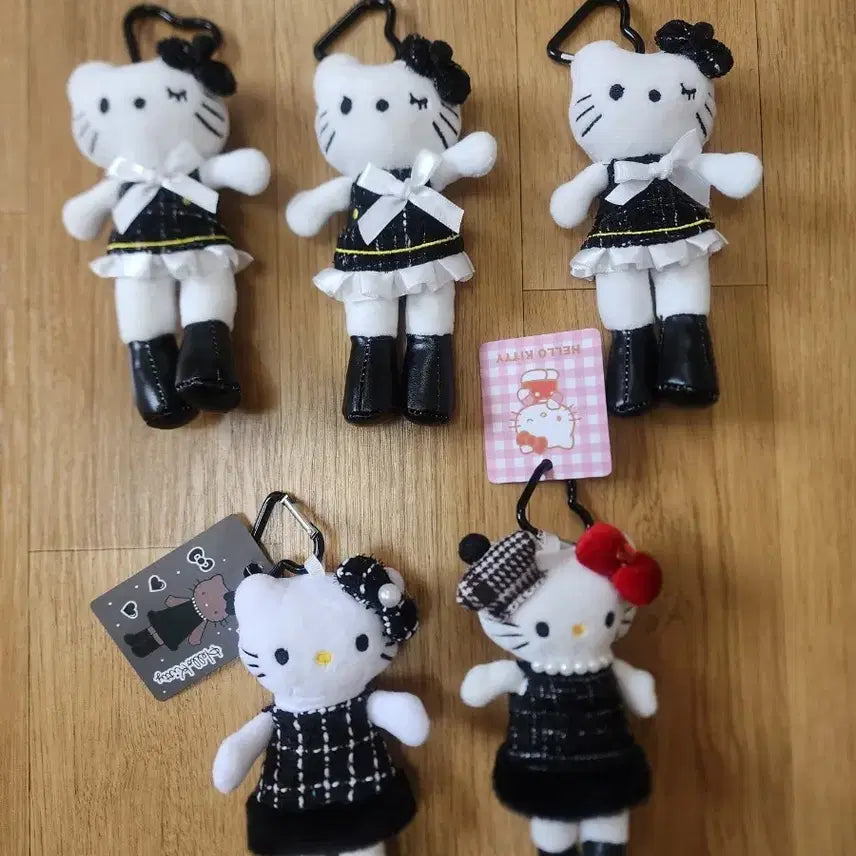 [BUNJANG] Hello Kitty Keychain Doll 5-Piece Set / 헬로키티 키링 인형 5개 세트